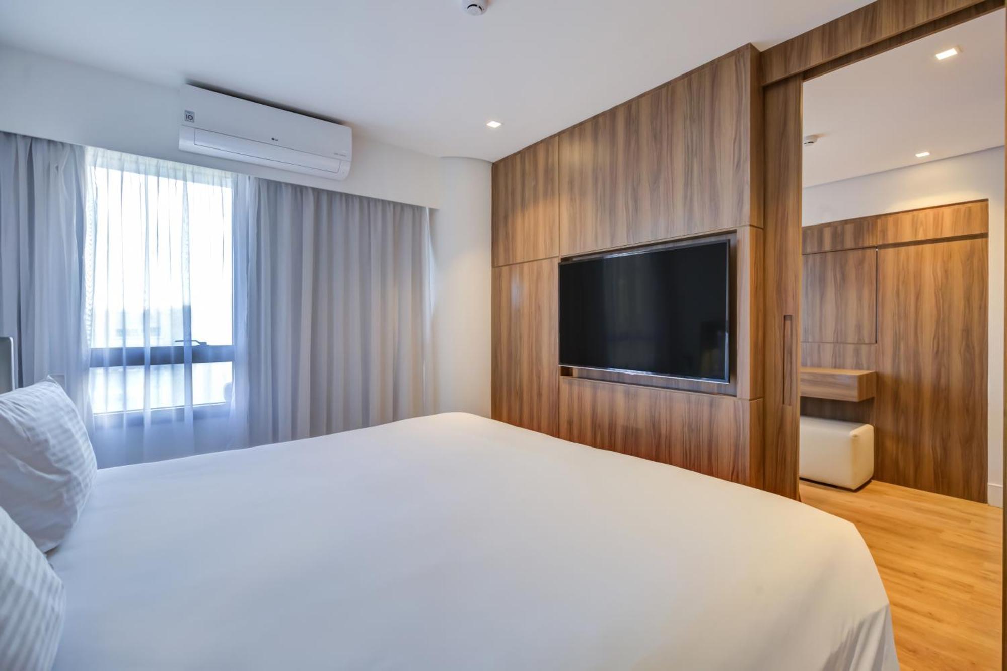 Radisson Sao Paulo Paulista Hotel Екстериор снимка A bedroom at the hotel