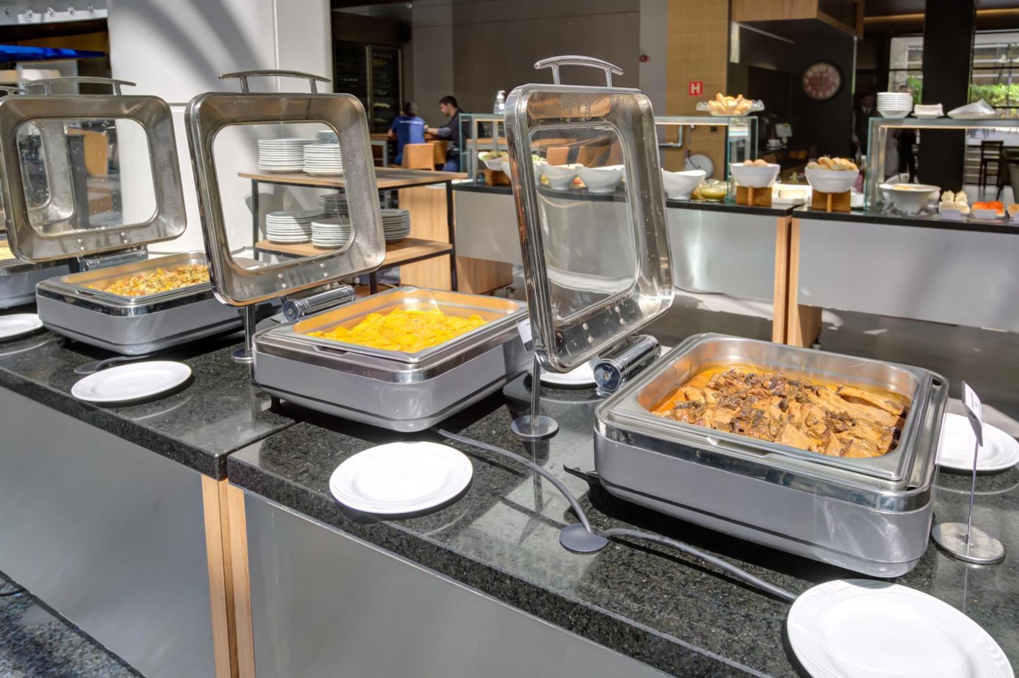 Radisson Sao Paulo Paulista Hotel Екстериор снимка A chafing dish