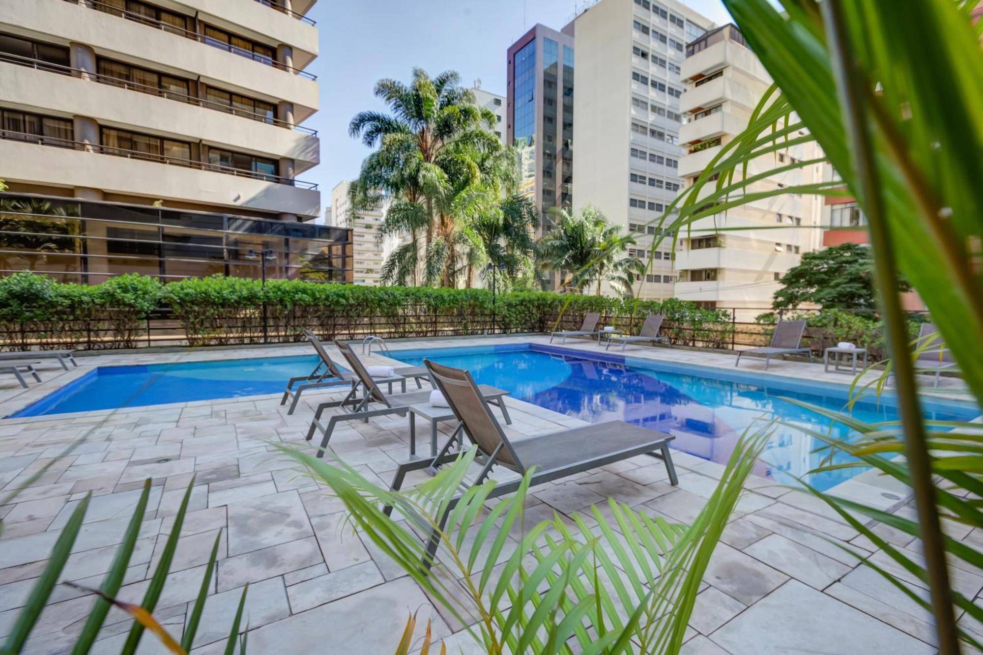 Radisson Sao Paulo Paulista Hotel Екстериор снимка Hotel's pool