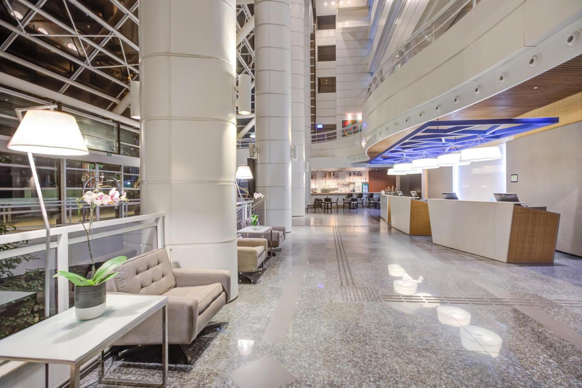 Radisson Sao Paulo Paulista Hotel Екстериор снимка Lobby